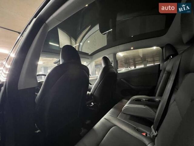 Черный Тесла Model Y, объемом двигателя 0 л и пробегом 5 тыс. км за 32000 $, фото 29 на Automoto.ua