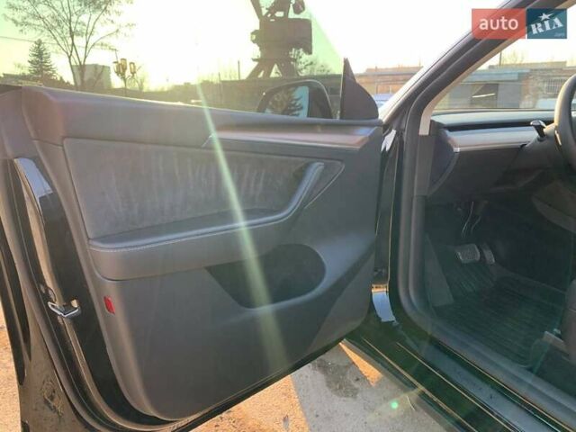 Черный Тесла Model Y, объемом двигателя 0 л и пробегом 25 тыс. км за 26500 $, фото 13 на Automoto.ua