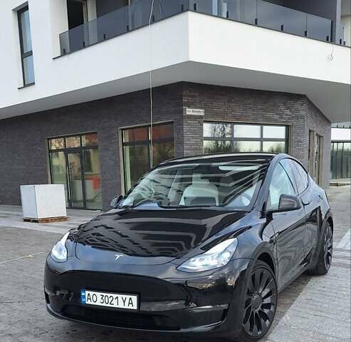 Черный Тесла Model Y, объемом двигателя 0 л и пробегом 27 тыс. км за 31300 $, фото 1 на Automoto.ua
