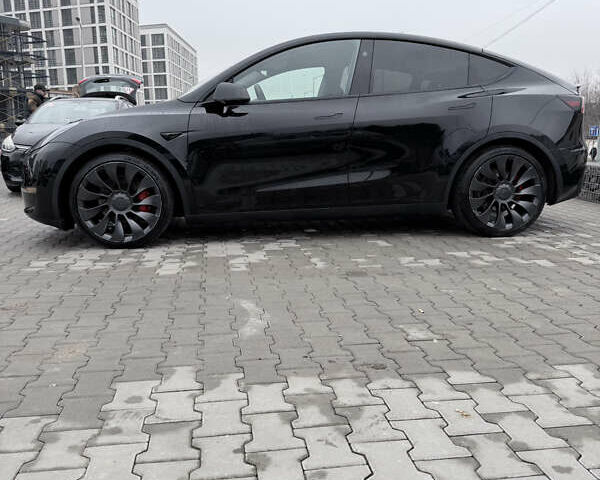 Черный Тесла Model Y, объемом двигателя 0 л и пробегом 84 тыс. км за 25900 $, фото 4 на Automoto.ua