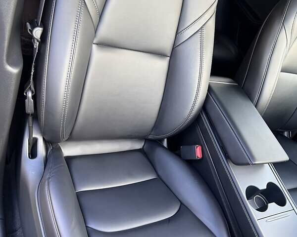 Черный Тесла Model Y, объемом двигателя 0 л и пробегом 36 тыс. км за 24500 $, фото 13 на Automoto.ua