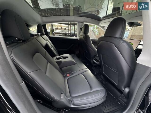 Черный Тесла Model Y, объемом двигателя 0 л и пробегом 1 тыс. км за 34900 $, фото 27 на Automoto.ua