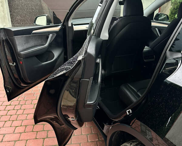 Черный Тесла Model Y, объемом двигателя 0 л и пробегом 8 тыс. км за 29900 $, фото 18 на Automoto.ua