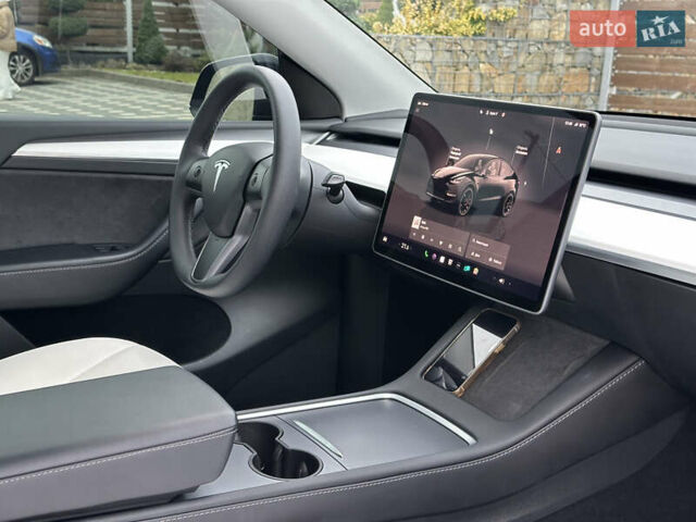 Чорний Тесла Model Y, об'ємом двигуна 0 л та пробігом 38 тис. км за 30799 $, фото 98 на Automoto.ua