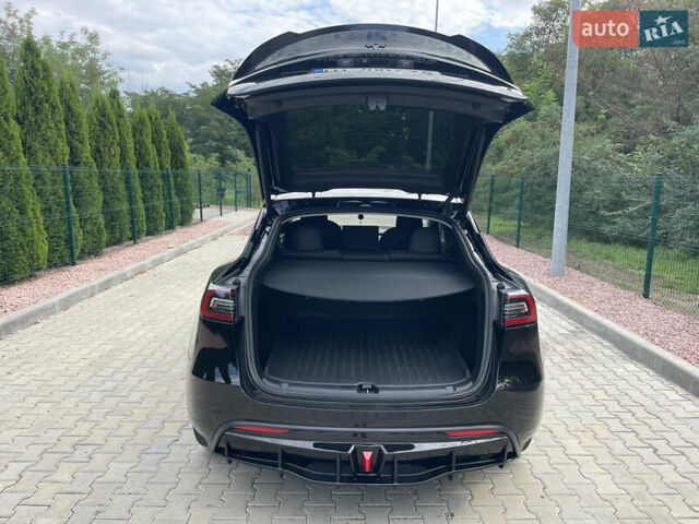 Черный Тесла Model Y, объемом двигателя 0 л и пробегом 39 тыс. км за 31000 $, фото 16 на Automoto.ua