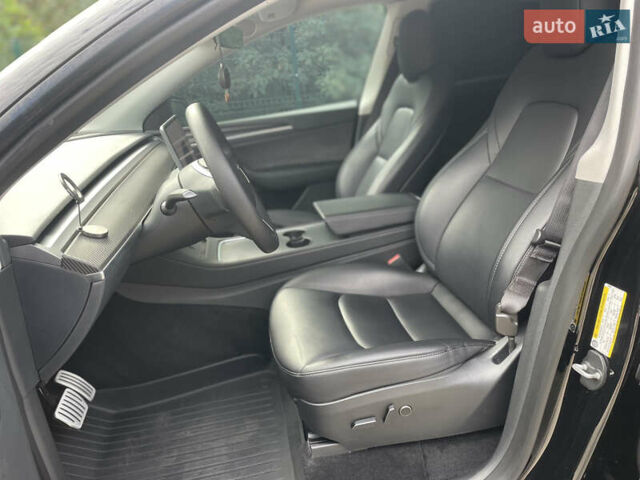 Черный Тесла Model Y, объемом двигателя 0 л и пробегом 39 тыс. км за 31000 $, фото 25 на Automoto.ua