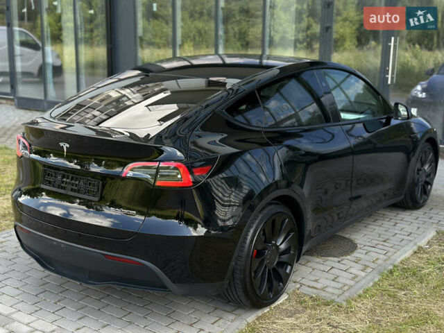 Черный Тесла Model Y, объемом двигателя 0 л и пробегом 13 тыс. км за 28999 $, фото 11 на Automoto.ua