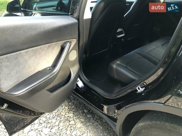 Черный Тесла Model Y, объемом двигателя 0 л и пробегом 35 тыс. км за 27500 $, фото 10 на Automoto.ua