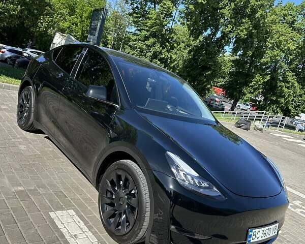 Черный Тесла Model Y, объемом двигателя 0 л и пробегом 3 тыс. км за 37000 $, фото 1 на Automoto.ua