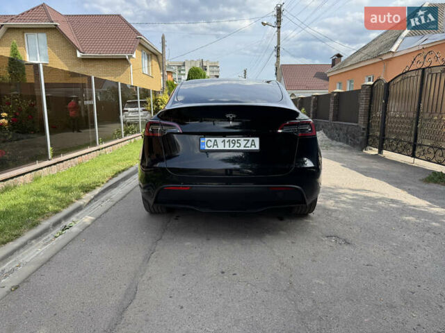 Черный Тесла Model Y, объемом двигателя 0 л и пробегом 28 тыс. км за 31500 $, фото 3 на Automoto.ua