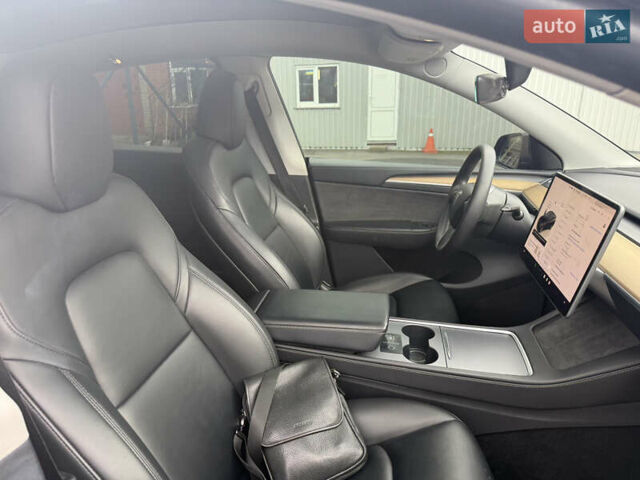 Тесла Model Y 2023 в Калиновке на Automoto.ua Черный Тесла Model Y, объемом двигателя 0 л и пробегом 110 тыс. км за 24500 $, фото 10 на Automoto.ua