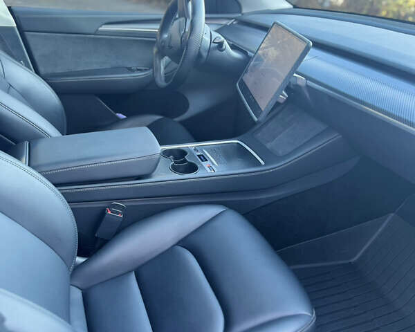 Черный Тесла Model Y, объемом двигателя 0 л и пробегом 35 тыс. км за 36000 $, фото 9 на Automoto.ua