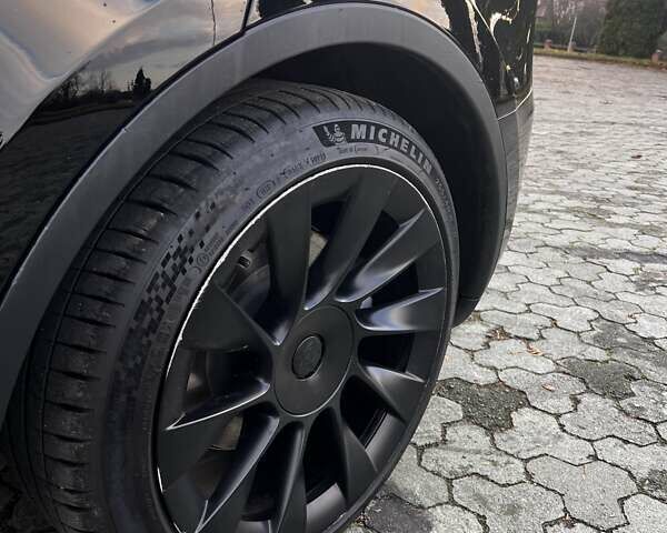 Черный Тесла Model Y, объемом двигателя 0 л и пробегом 64 тыс. км за 29100 $, фото 12 на Automoto.ua
