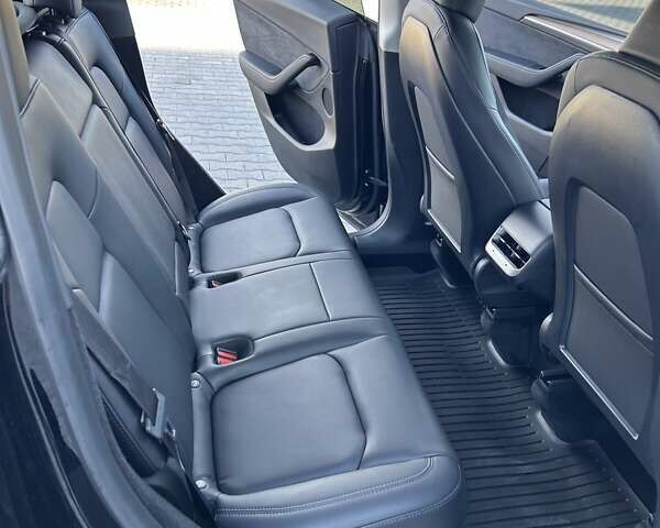 Черный Тесла Model Y, объемом двигателя 0 л и пробегом 14 тыс. км за 30500 $, фото 19 на Automoto.ua