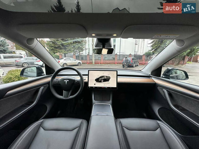 Черный Тесла Model Y, объемом двигателя 0 л и пробегом 4 тыс. км за 37777 $, фото 15 на Automoto.ua