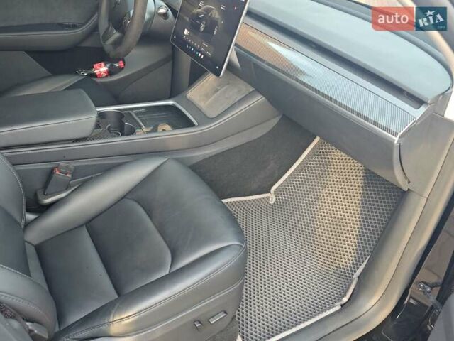 Черный Тесла Model Y, объемом двигателя 0 л и пробегом 13 тыс. км за 32000 $, фото 13 на Automoto.ua