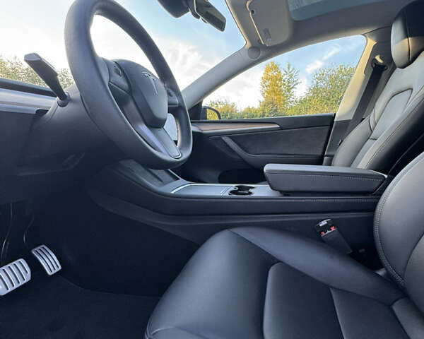 Чорний Тесла Model Y, об'ємом двигуна 0 л та пробігом 14 тис. км за 34888 $, фото 31 на Automoto.ua