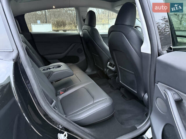 Черный Тесла Model Y, объемом двигателя 0 л и пробегом 19 тыс. км за 36500 $, фото 60 на Automoto.ua
