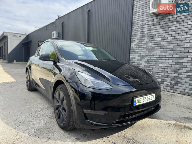 Черный Тесла Model Y, объемом двигателя 0 л и пробегом 2 тыс. км за 38300 $, фото 6 на Automoto.ua