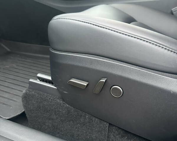 Чорний Тесла Model Y, об'ємом двигуна 0 л та пробігом 20 тис. км за 31900 $, фото 54 на Automoto.ua