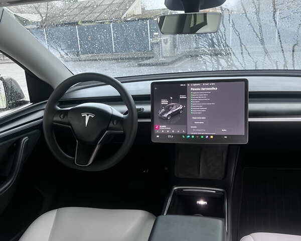 Черный Тесла Model Y, объемом двигателя 0 л и пробегом 24 тыс. км за 33000 $, фото 25 на Automoto.ua