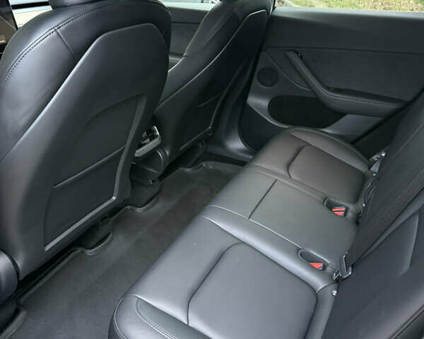 Черный Тесла Model Y, объемом двигателя 0 л и пробегом 9 тыс. км за 31000 $, фото 13 на Automoto.ua