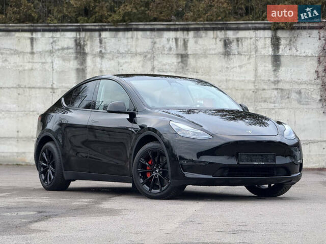 Черный Тесла Model Y, объемом двигателя 0 л и пробегом 19 тыс. км за 36500 $, фото 5 на Automoto.ua