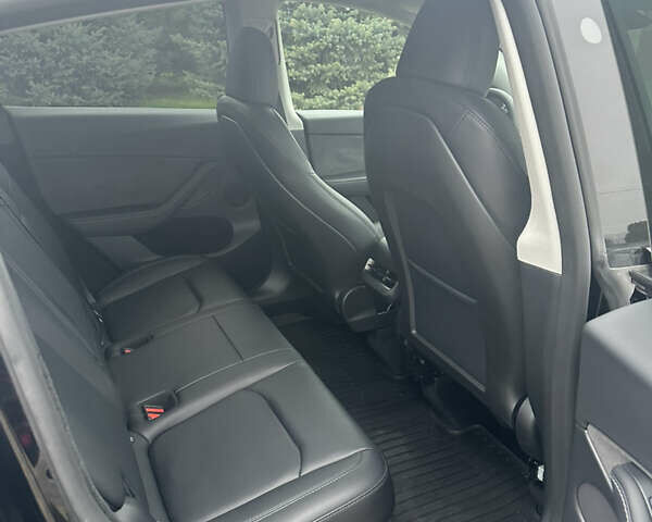 Чорний Тесла Model Y, об'ємом двигуна 0 л та пробігом 20 тис. км за 31900 $, фото 38 на Automoto.ua