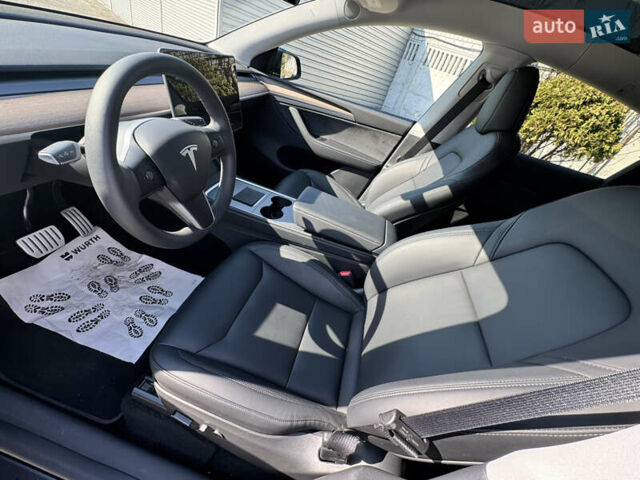 Черный Тесла Model Y, объемом двигателя 0 л и пробегом 32 тыс. км за 38000 $, фото 15 на Automoto.ua
