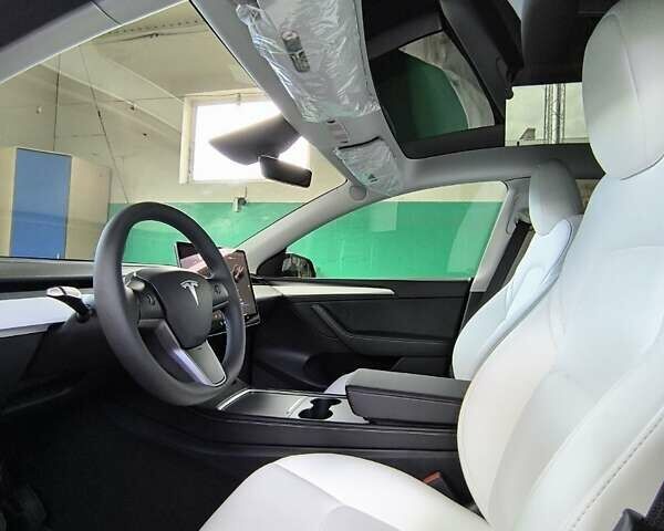 Черный Тесла Model Y, объемом двигателя 0 л и пробегом 3 тыс. км за 45000 $, фото 17 на Automoto.ua