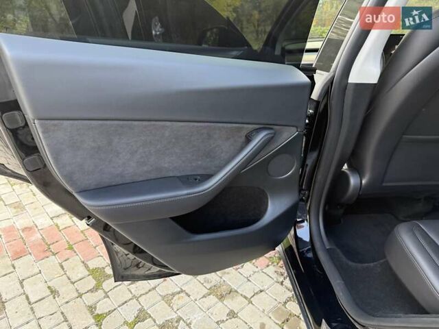Чорний Тесла Model Y, об'ємом двигуна 0 л та пробігом 21 тис. км за 35000 $, фото 19 на Automoto.ua