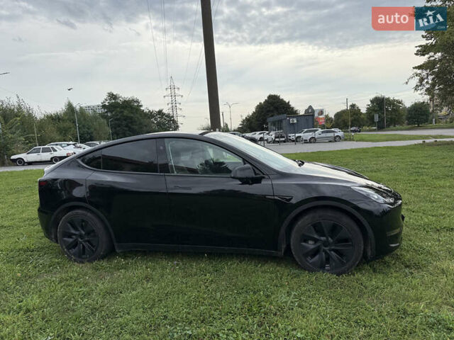 Черный Тесла Model Y, объемом двигателя 0 л и пробегом 18 тыс. км за 27998 $, фото 6 на Automoto.ua