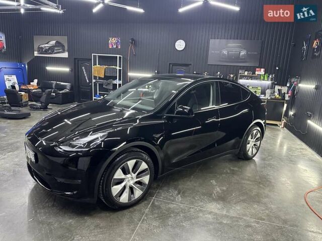 Черный Тесла Model Y, объемом двигателя 0 л и пробегом 80 тыс. км за 28000 $, фото 1 на Automoto.ua