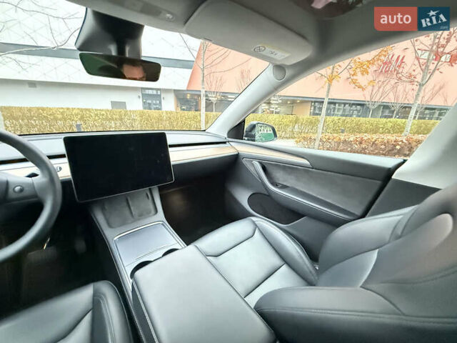 Черный Тесла Model Y, объемом двигателя 0 л и пробегом 48 тыс. км за 31500 $, фото 23 на Automoto.ua