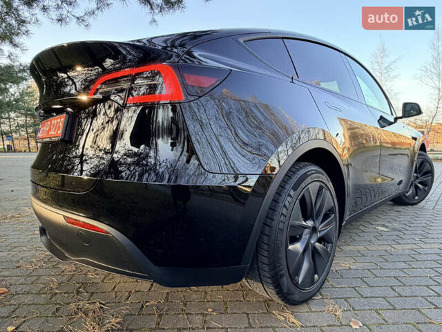 Черный Тесла Model Y, объемом двигателя 0 л и пробегом 4 тыс. км за 29800 $, фото 6 на Automoto.ua