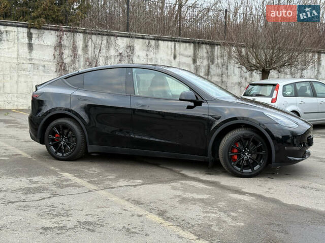 Черный Тесла Model Y, объемом двигателя 0 л и пробегом 19 тыс. км за 36500 $, фото 7 на Automoto.ua