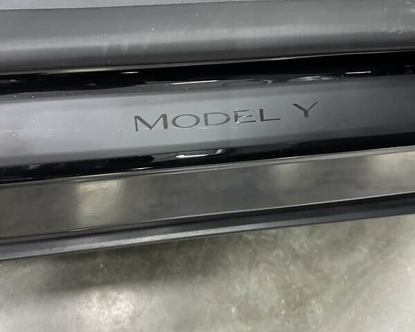 Черный Тесла Model Y, объемом двигателя 0 л и пробегом 80 тыс. км за 28000 $, фото 21 на Automoto.ua