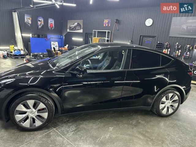 Черный Тесла Model Y, объемом двигателя 0 л и пробегом 80 тыс. км за 28000 $, фото 7 на Automoto.ua