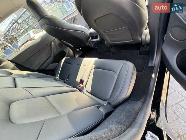 Черный Тесла Model Y, объемом двигателя 0 л и пробегом 32 тыс. км за 38000 $, фото 18 на Automoto.ua