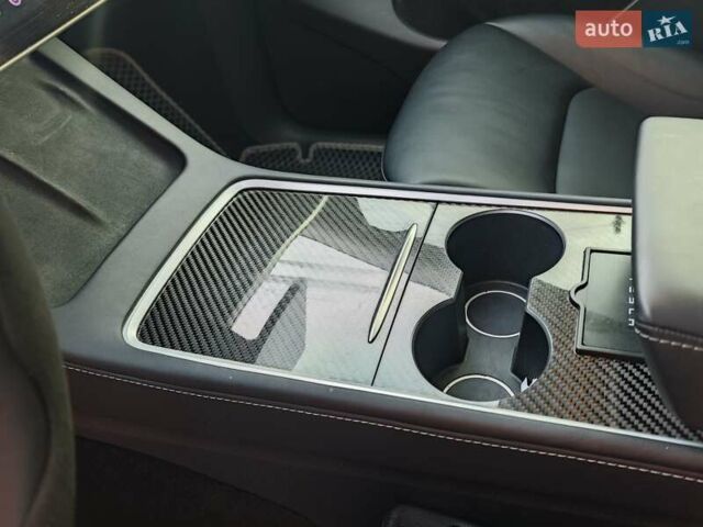 Черный Тесла Model Y, объемом двигателя 0 л и пробегом 13 тыс. км за 32000 $, фото 21 на Automoto.ua