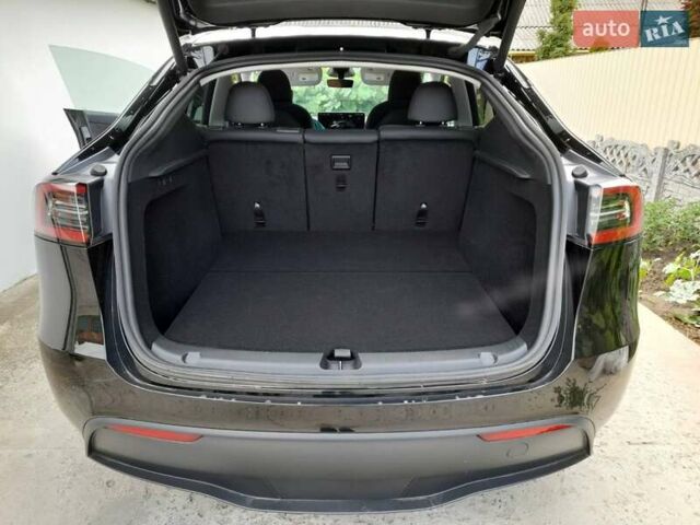 Черный Тесла Model Y, объемом двигателя 0 л и пробегом 21 тыс. км за 29000 $, фото 7 на Automoto.ua