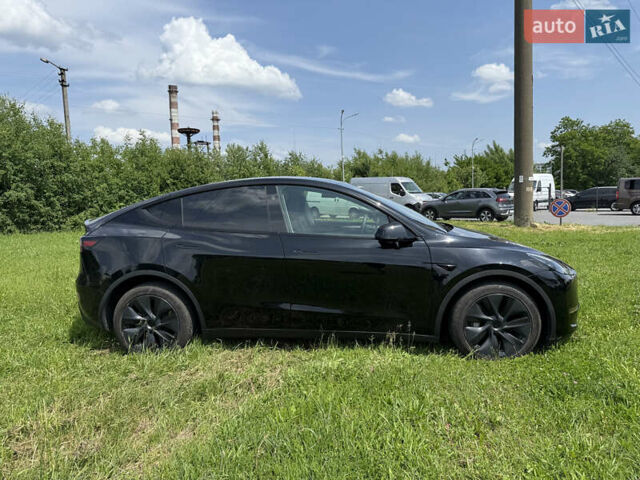 Черный Тесла Model Y, объемом двигателя 0 л и пробегом 18 тыс. км за 27998 $, фото 12 на Automoto.ua