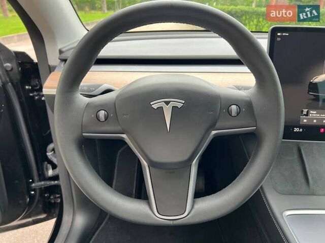 Черный Тесла Model Y, объемом двигателя 0 л и пробегом 4 тыс. км за 29999 $, фото 23 на Automoto.ua