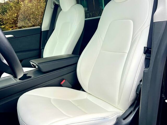 Черный Тесла Model Y, объемом двигателя 0.39 л и пробегом 71 тыс. км за 24400 $, фото 10 на Automoto.ua