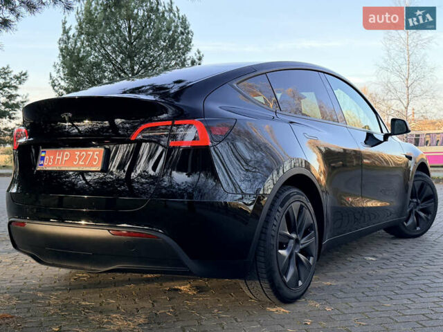 Черный Тесла Model Y, объемом двигателя 0 л и пробегом 4 тыс. км за 29800 $, фото 5 на Automoto.ua