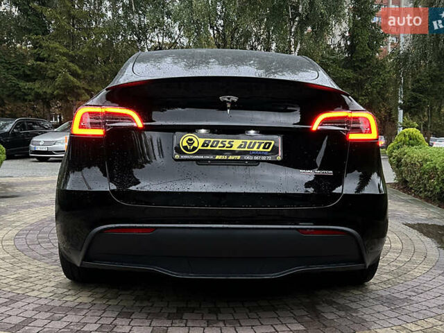 Черный Тесла Model Y, объемом двигателя 0 л и пробегом 10 тыс. км за 34900 $, фото 5 на Automoto.ua