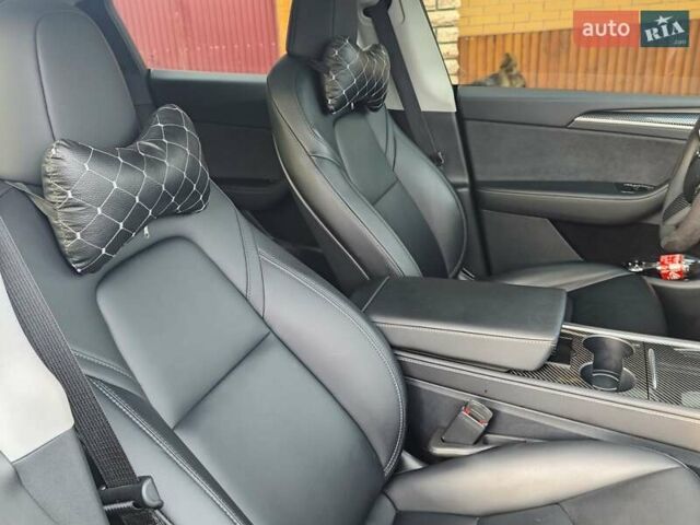 Черный Тесла Model Y, объемом двигателя 0 л и пробегом 13 тыс. км за 32000 $, фото 15 на Automoto.ua