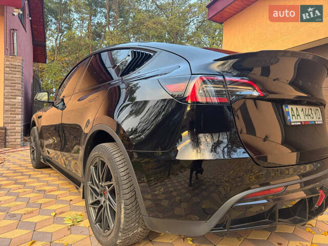 Черный Тесла Model Y, объемом двигателя 0 л и пробегом 13 тыс. км за 32000 $, фото 1 на Automoto.ua
