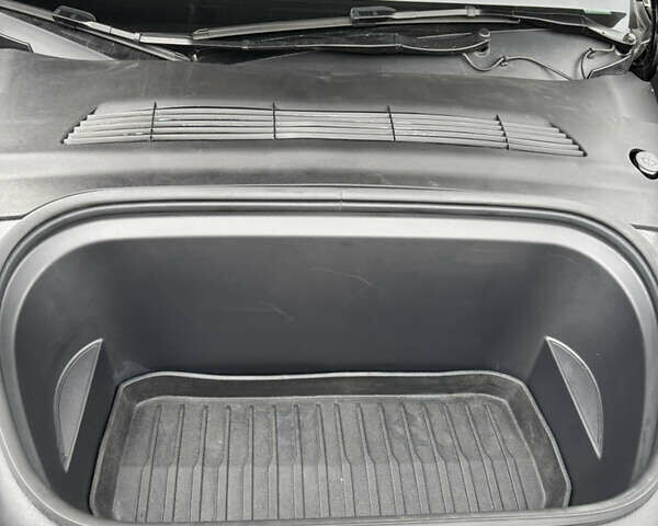 Тесла Model Y 2024 в Тернополе на Automoto.ua Черный Тесла Model Y, объемом двигателя 0 л и пробегом 13 тыс. км за 33500 $, фото 30 на Automoto.ua