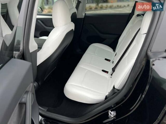 Черный Тесла Model Y, объемом двигателя 0 л и пробегом 19 тыс. км за 33000 $, фото 13 на Automoto.ua